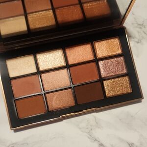NARS afterglow irresistible palette